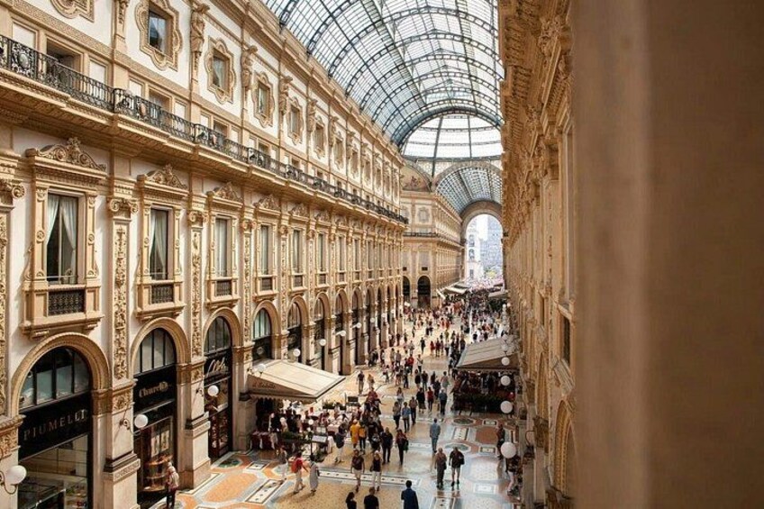 Inside Milan - Style, power and identity 5