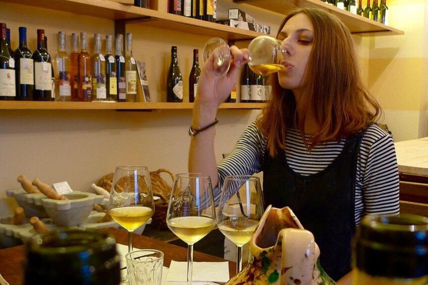 vineyard tour & wine tasting 3