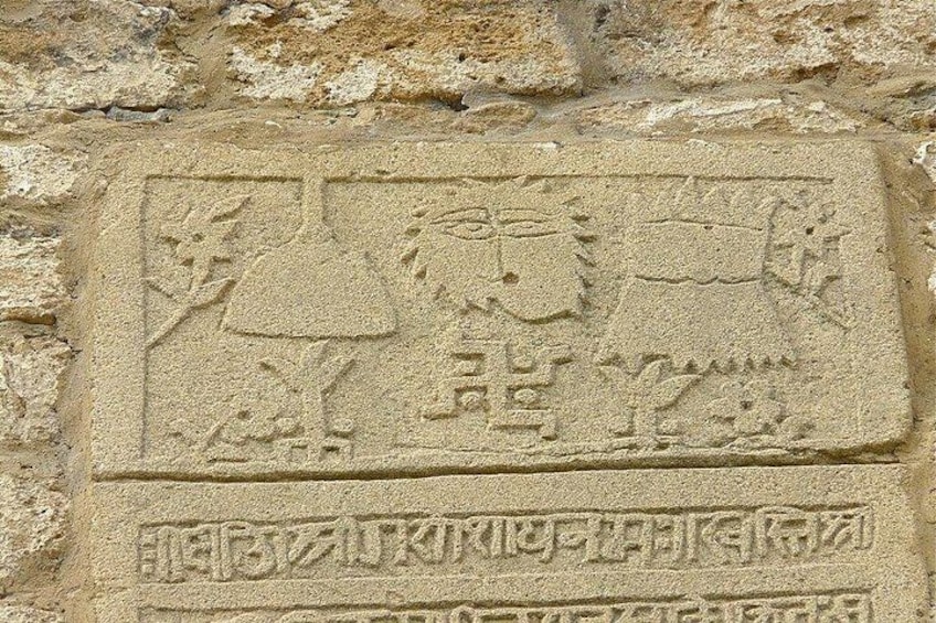 Private Full-Day Gobustan and Absheron Tour 5
