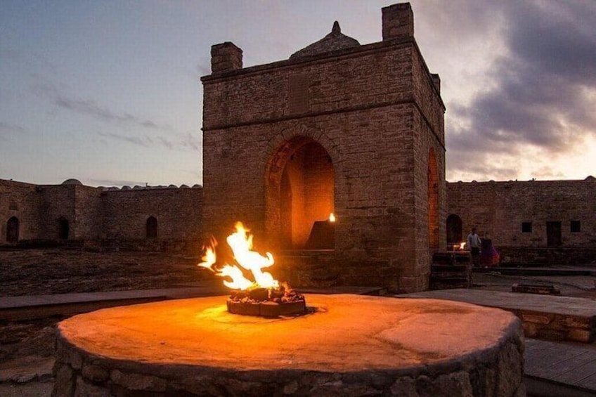 Private Full-Day Gobustan and Absheron Tour 2
