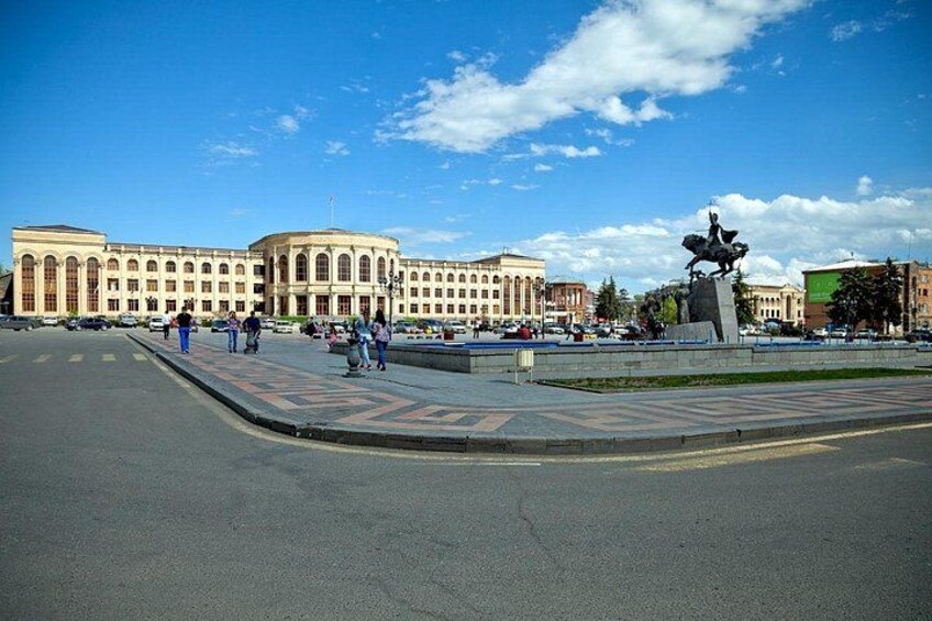 Group Tour: Gyumri (Urban Life museum, Black fortress, old town), Harichavank 3