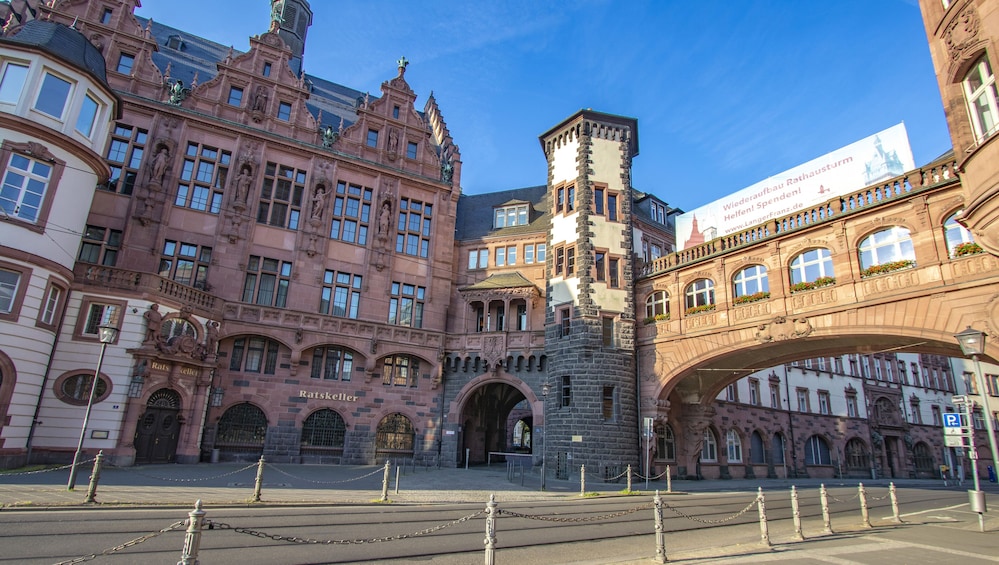 Discover Hochst Old Town of Frankfurt with a Local 2