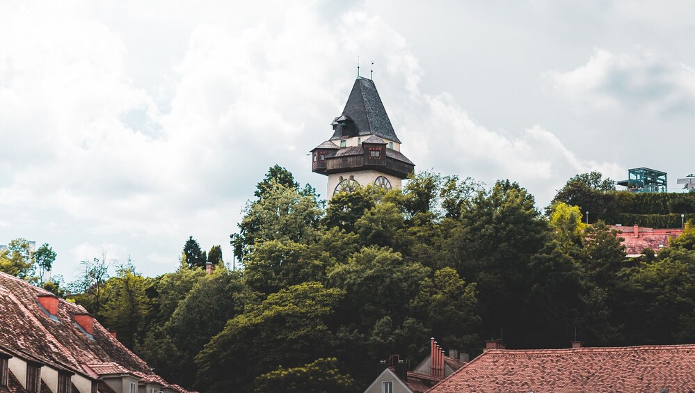 Architectural Walk of Graz with a Local 3