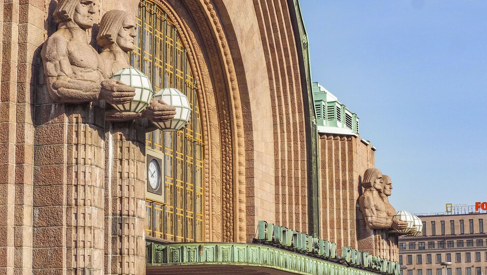 Helsinki’s Past and Present with a Local 5