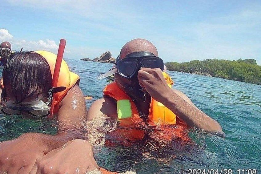 Pigeon Island Snorkeling – Swim with Sharks & Turtles 3