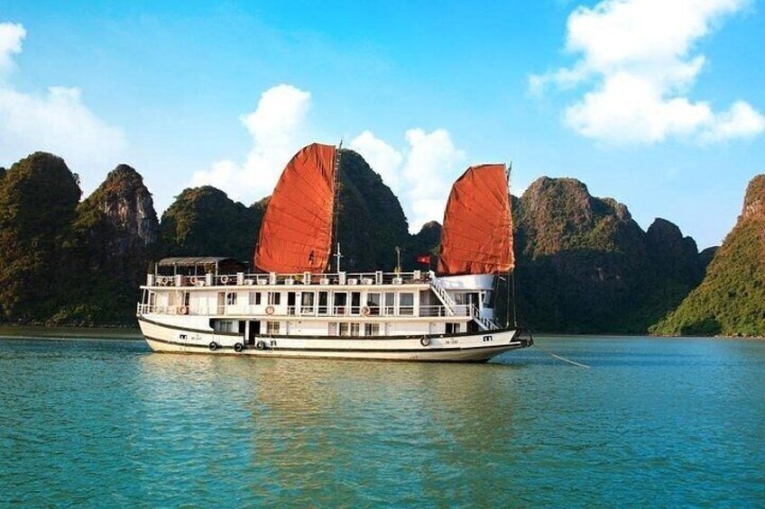 HA LONG BAY 2 DAYS 1 NIGHT - FANTASEA CRUISE 3-star