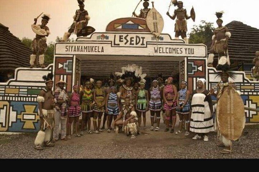 Lesedi cultural village entrance 1