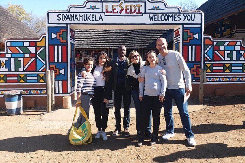 Lesedi cultural village entrance 2