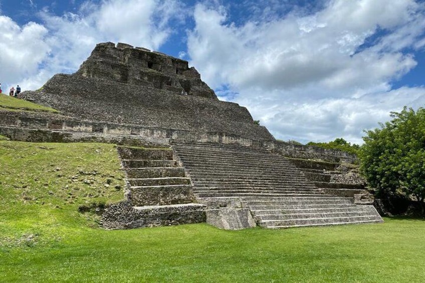 Private Xunantunich Mayan Ruin with local Lunch from Belize City 2