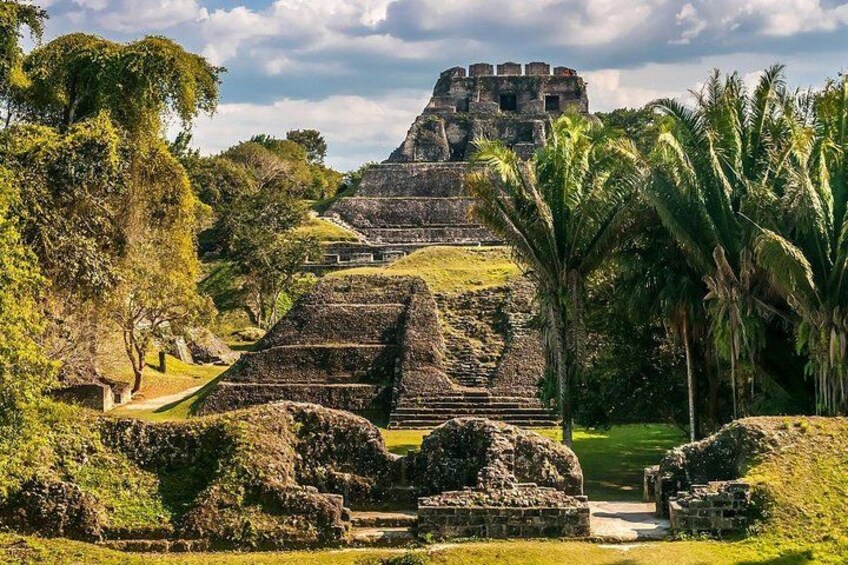 Private Xunantunich Mayan Ruin with local Lunch from Belize City 3