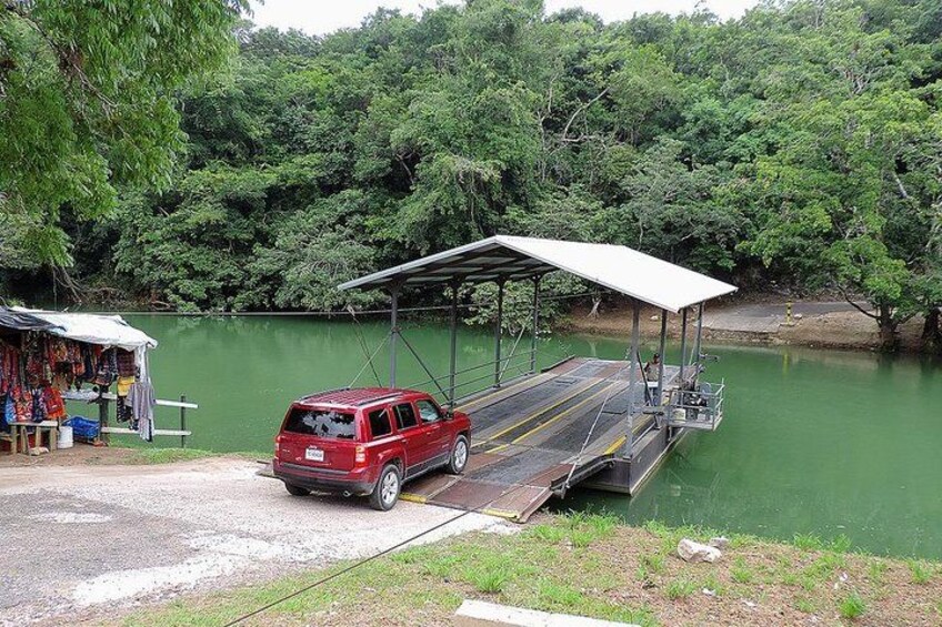 Private Xunantunich Mayan Ruin with local Lunch from Belize City 5