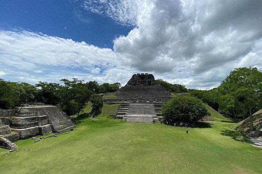 Private Xunantunich Mayan Ruin with local Lunch from Belize City 4