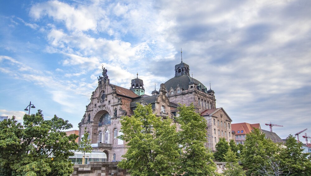 Architectural Walk of Nuremberg with a Local 2