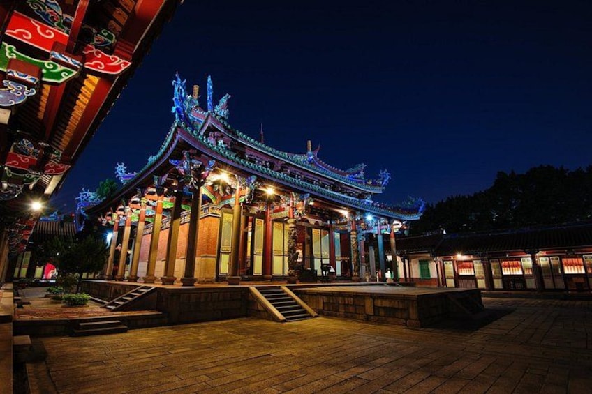 Confucius Temple at night 2