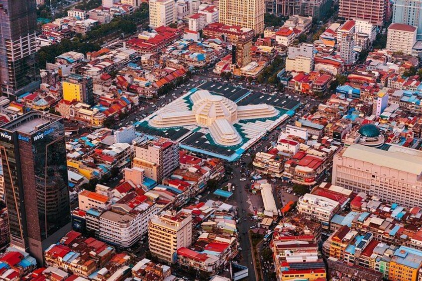 Morning Market and Street Art Tour in Phnom Penh 2