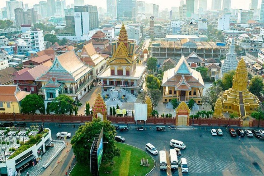 Morning Market and Street Art Tour in Phnom Penh 5