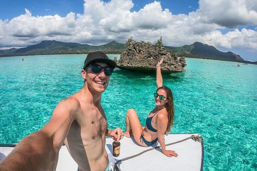 Dolphin Encounters, Ile aux Benitier & Crystal rock: Full-Day (Lunch & Transfer) 2