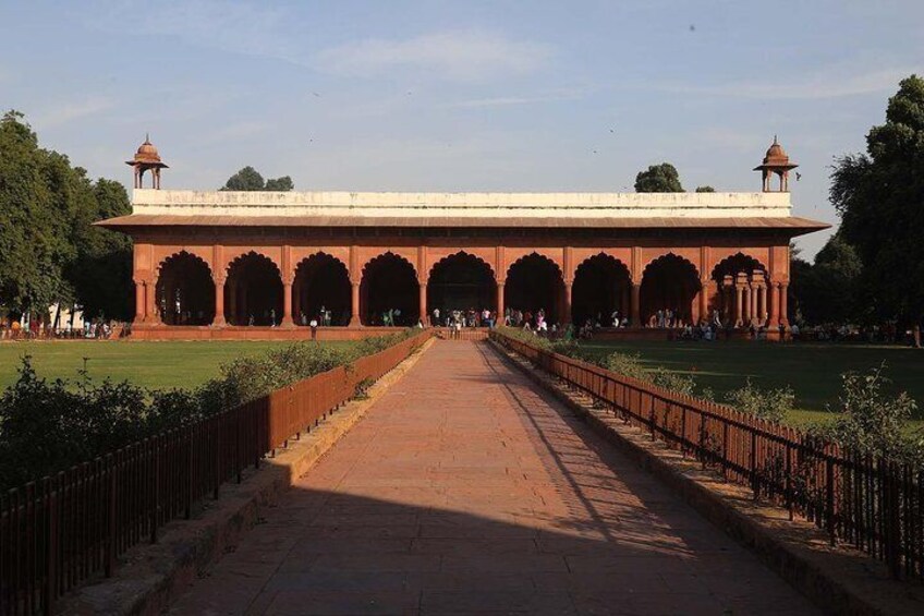 Audio Guided Tour Of Red Fort, Delhi on HopOn India App