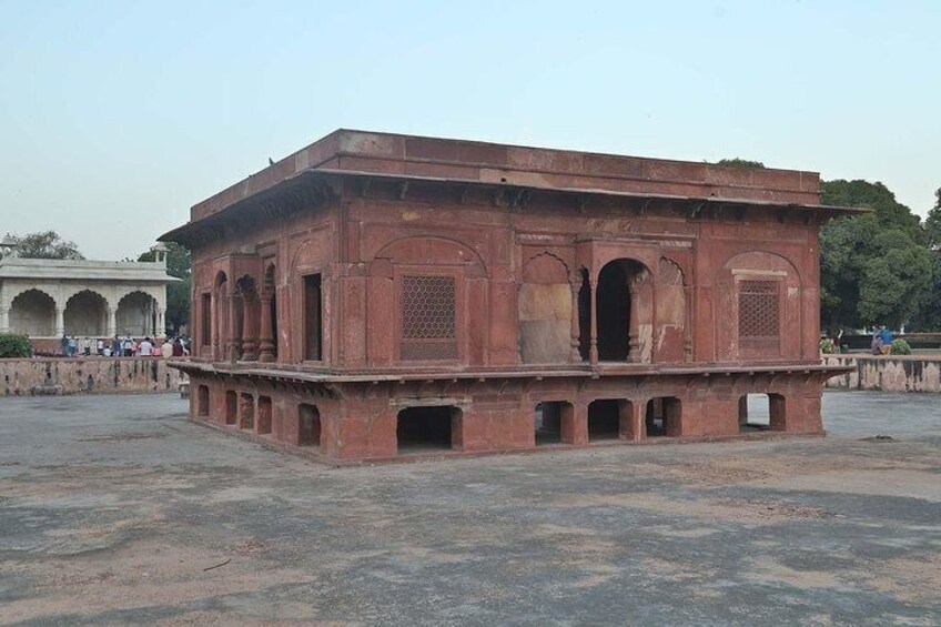 Audio Guided Tour Of Red Fort, Delhi