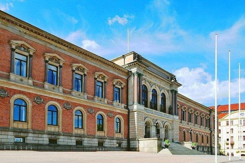 The Old University Building 4