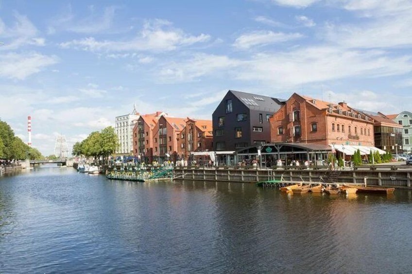 Private Shore Excursion: Walking Tour of Klaipeda + Amber Queen Museum