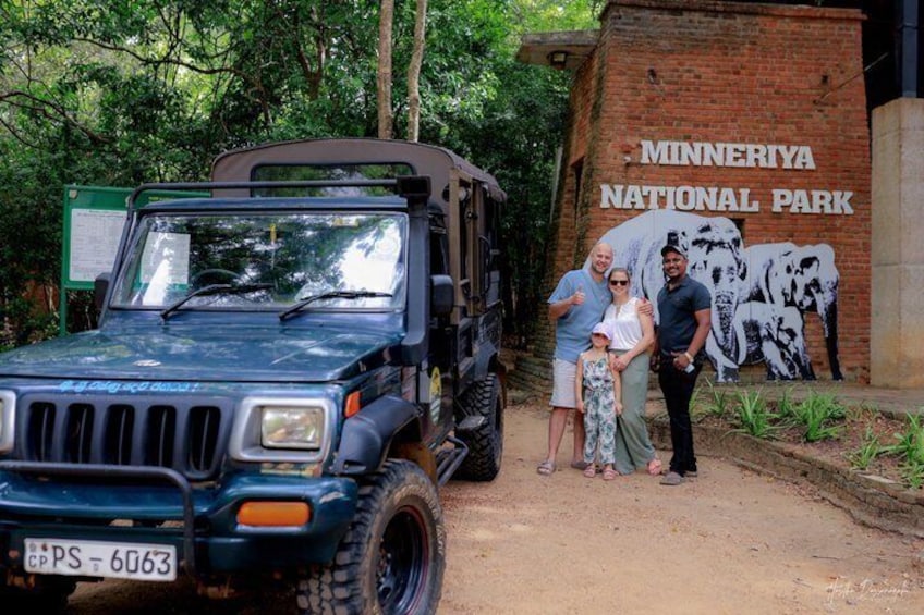 Minneriya National Park halfday Safari 2