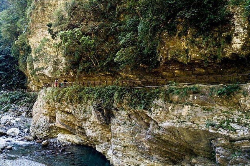 Taroko Gorge National Park (Shakadang Trail) 2