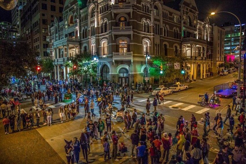 A Spectacular Bar Hunt: Raging on Rainey 4
