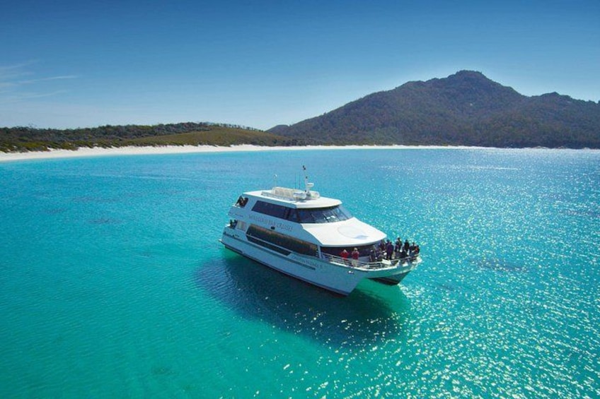 Wineglass Bay Cruise from Coles Bay 1