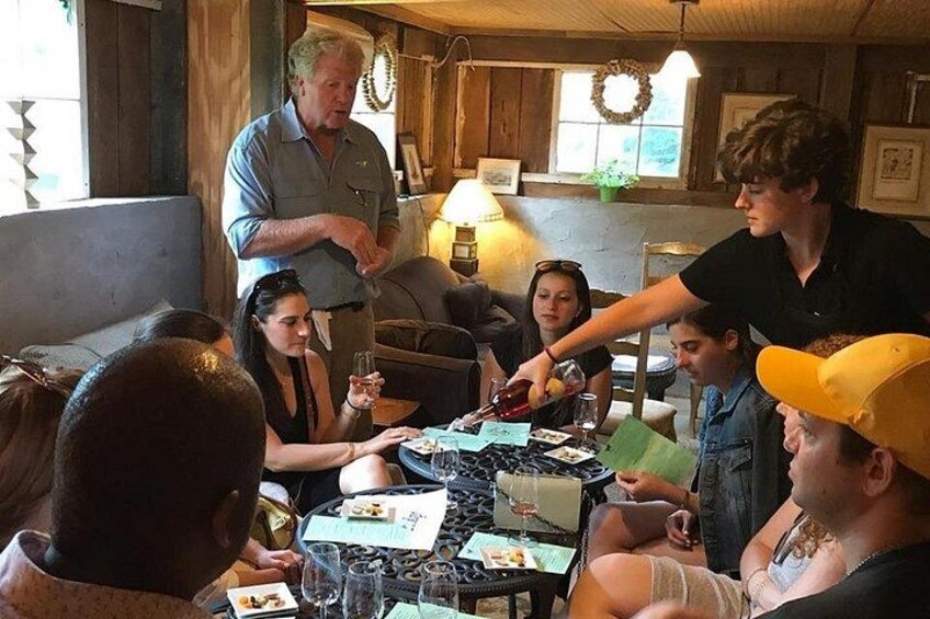 Virginia Wineries Guided Tour and Tastings from Washington DC 2