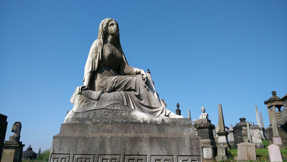 Historical Walk through Glasgow with a Local 2