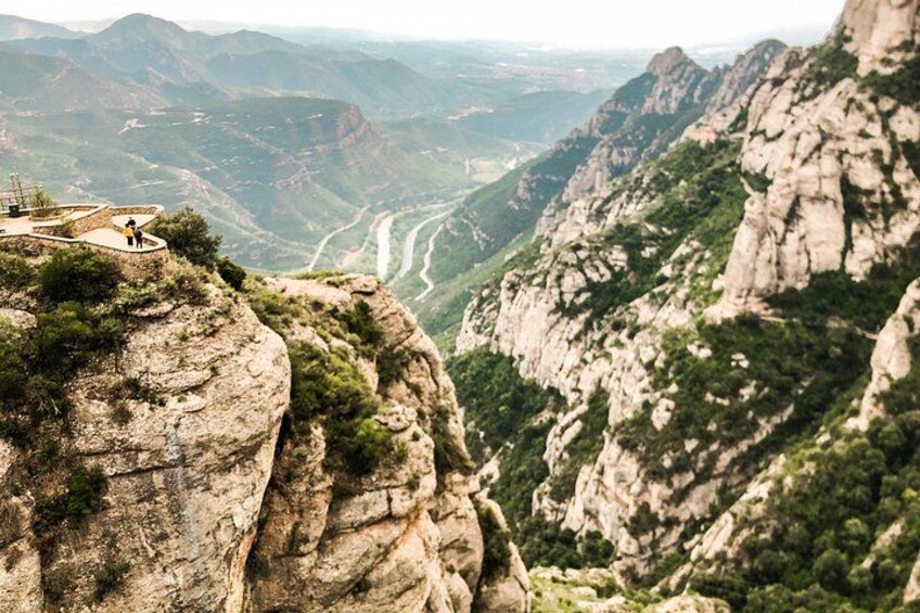 Half-Day Montserrat Small Group Guided Tour from Barcelona 3