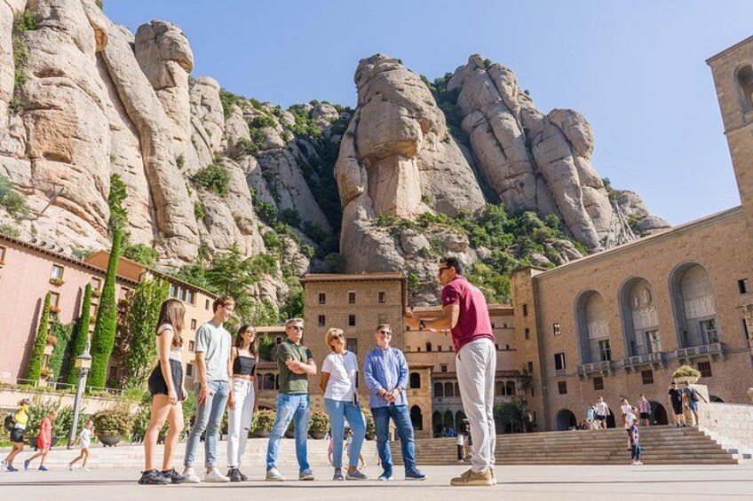 Half-Day Montserrat Small Group Guided Tour from Barcelona 5