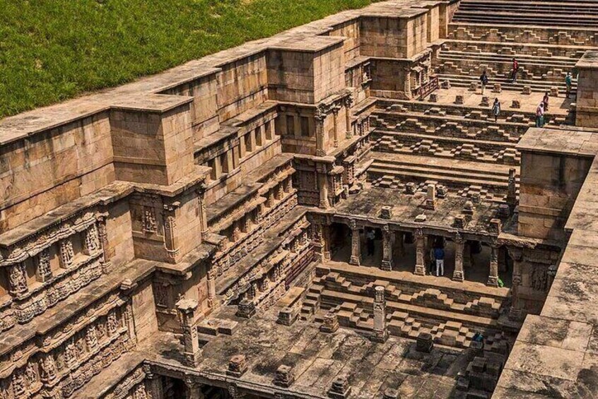 Ahmedabad to Adalaj & Rani ki Vav Stepwell Tour