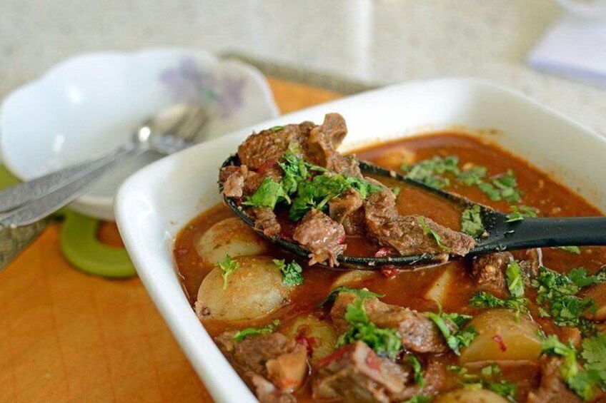Authentic Parsi cooking class in Mumbai 3