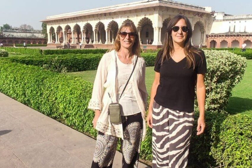 2 Days Overnight Taj Mahal & Agra Tour From Delhi 2