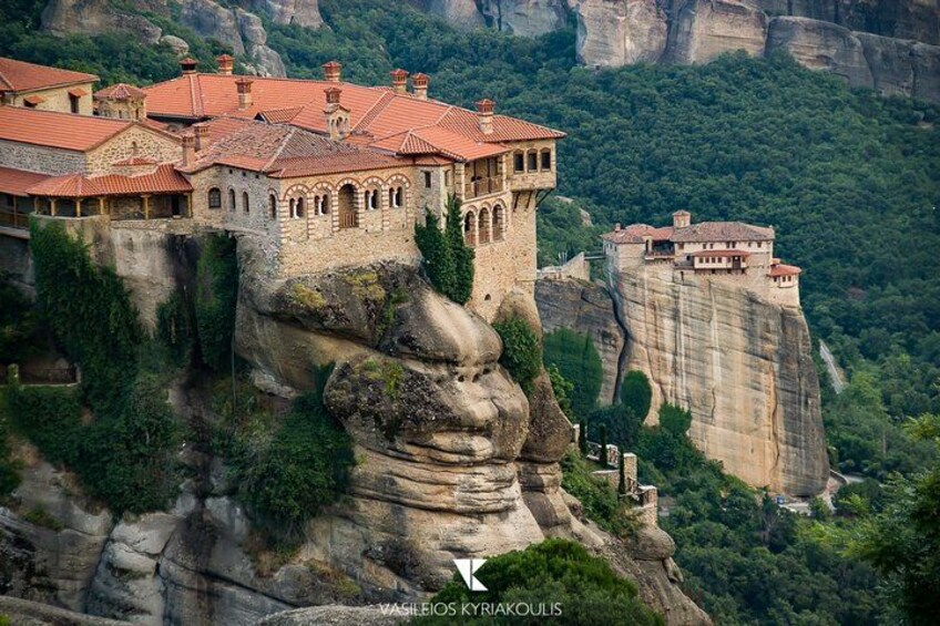 Hiking Tour to Meteora from Kalambaka - Local Agency 5