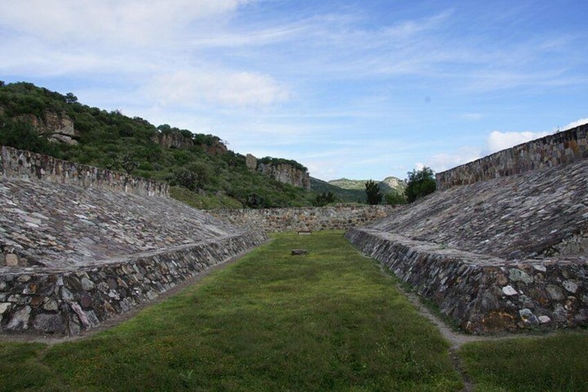Enjoy all Pyramids of Oaxaca in Private Day Tour: Monte Alban, Mitla, Dainzú 3