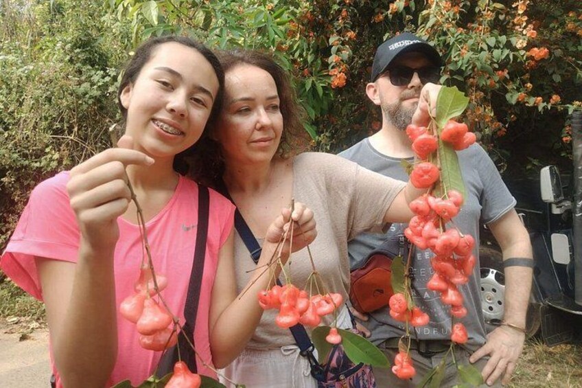 Tribal village people loved to give fruites for free 3