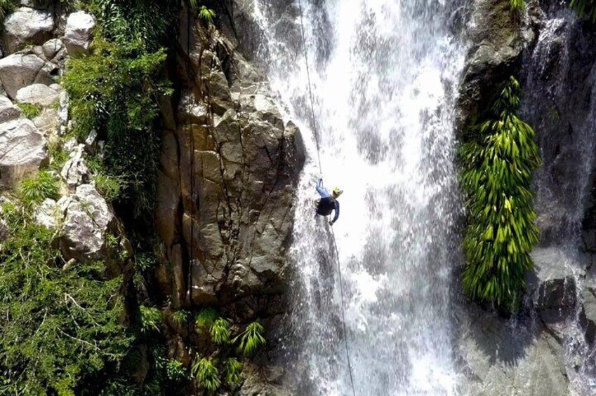 La Cuba WATERFALL RAPPELLING and La Planta GIANT NATURAL POOL from MEDELLIN