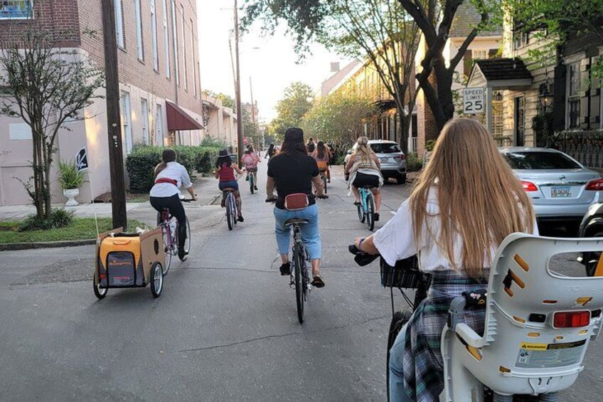 We ride safely down Savannah's less travelled, completely flat streets. This is NOT the Tour De France. It is easy breezy, safe, riding. 4