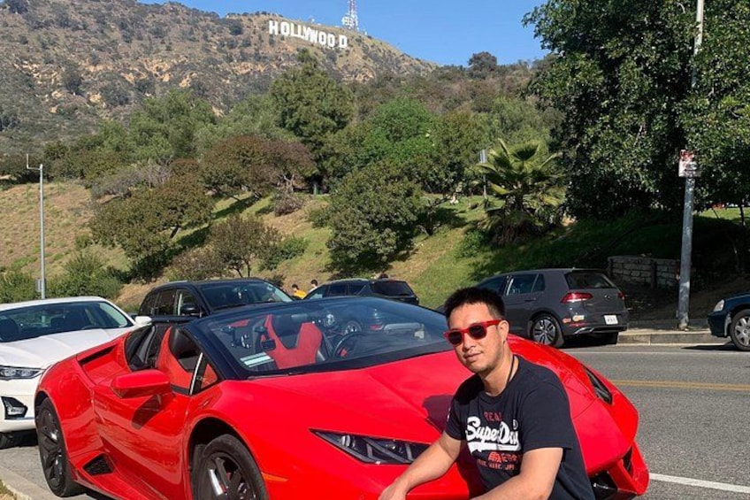 30-Minute Driving Tour: Explore Hollywood in a Lamborghini 4