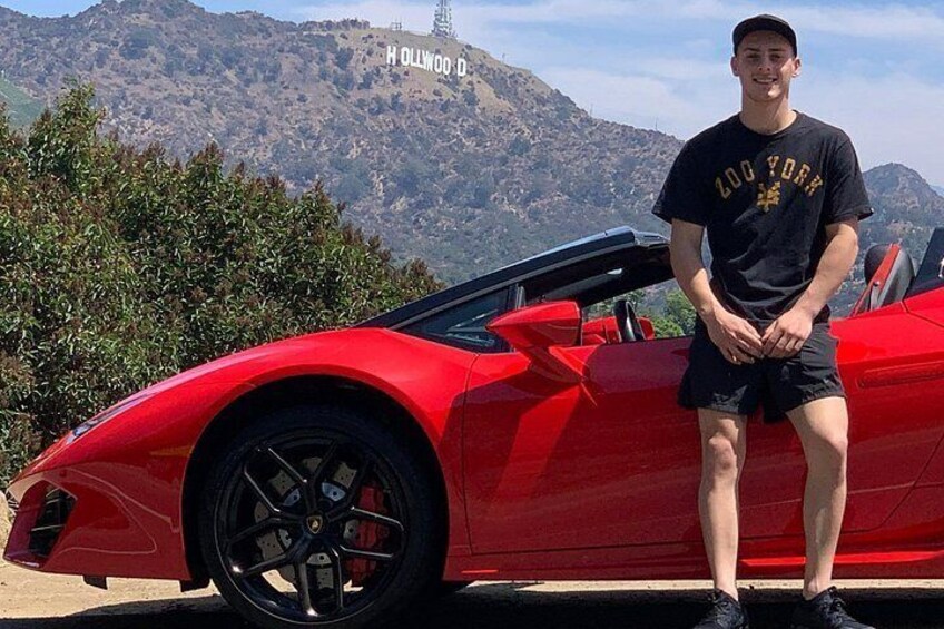 30-Minute Driving Tour: Explore Hollywood in a Lamborghini 2