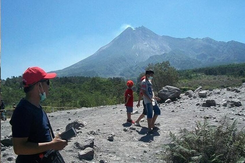 Yogyakarta Private Tour : Borobudur, Prambanan and Merapi Volcano ( With Lunch)