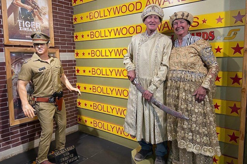 The Famous Bollywood Tour of Mumbai 4
