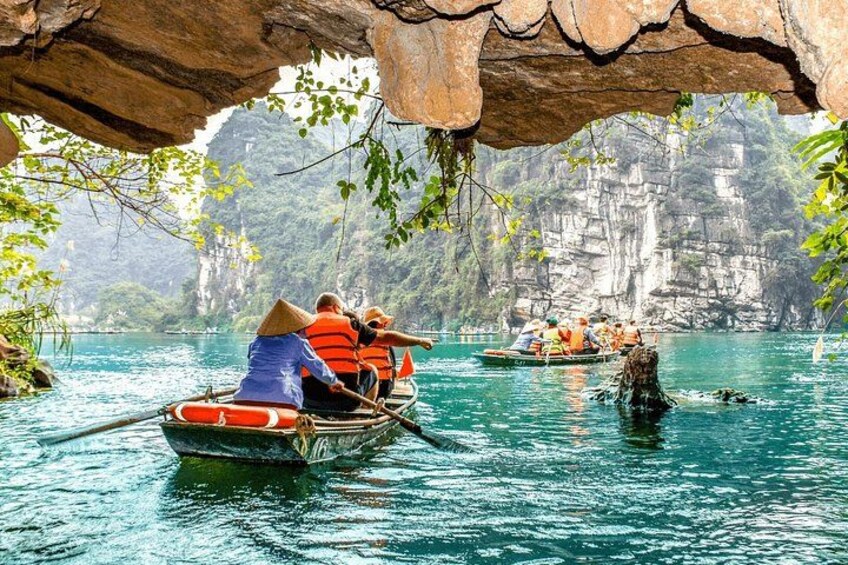BEST RATE GUARANTEED 1 Day Trang An - Tam Coc - Mua Cave - Hoa Lu 5