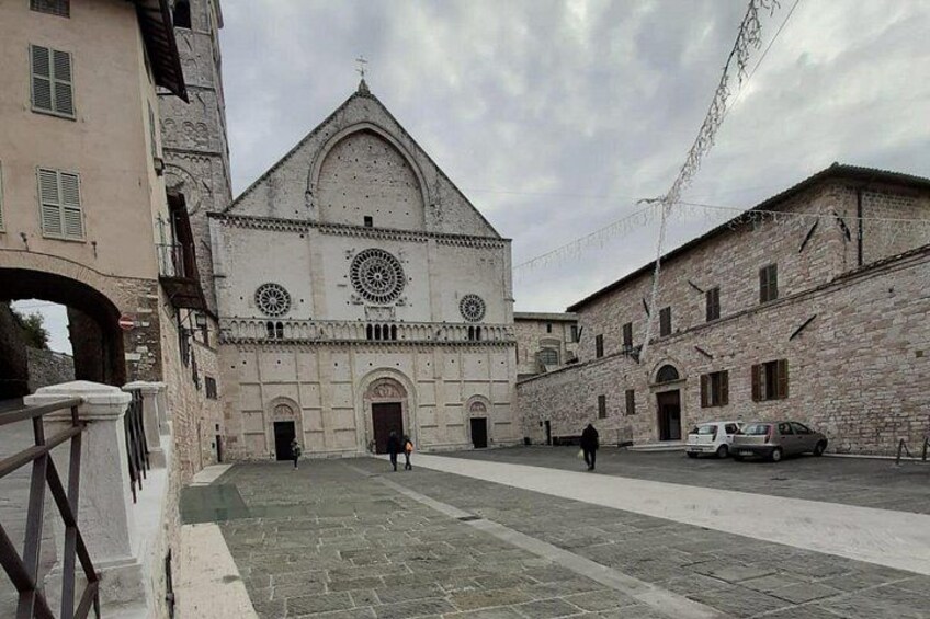 Basilica of St. Francis of Assisi. Tour with official guide 4