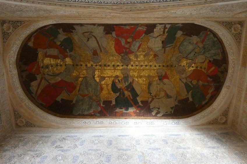 Ein detailliertes Mosaik mit religiösen Figuren und Symbolen, eingebettet in einen kunstvoll gestalteten architektonischen Raum. 4