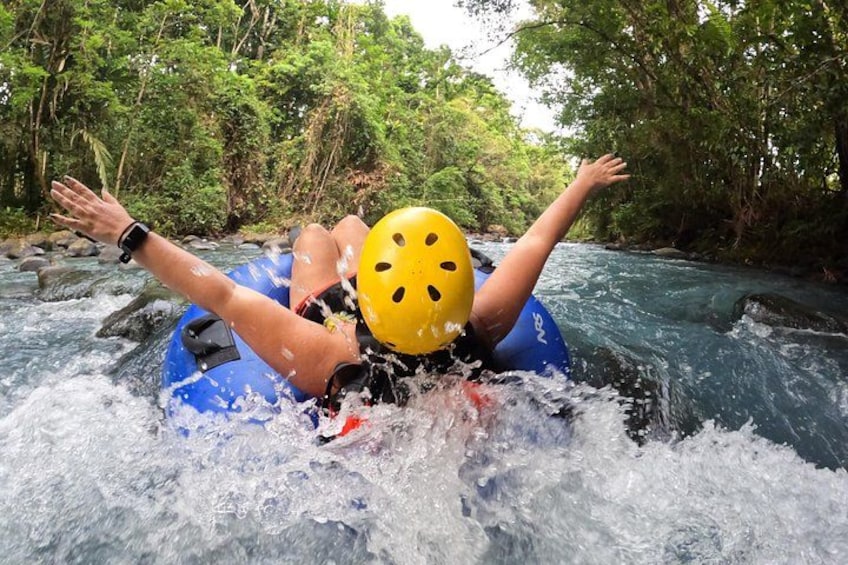 Tubing in Rio Celeste: A Perfect Blend of Nature and Adventure 3