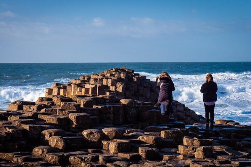Shore Excursion: Giant's Causeway Tour Including Belfast City Tour 2